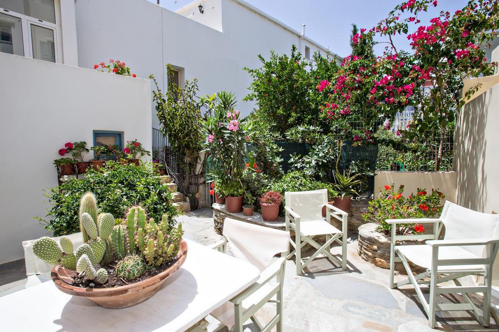 Tiniotissa Studios Tinos Exterior photo